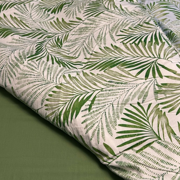 Cascading Palms 300-Thread Count 3-Pc. Duvet Cover Set, King - Picture 3 of 3